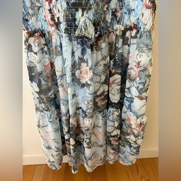 Baltic Born Amalfi Rose Chiffon Maxi Dress 
Size: Medium 
EUC (No Flaws) - Picture 10 of 16